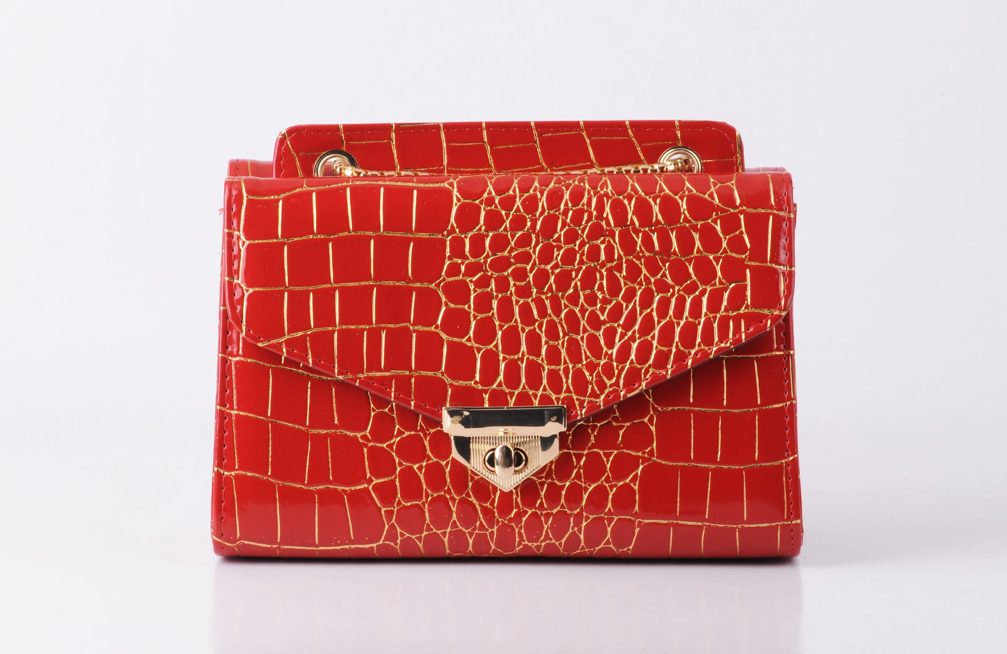 1718 - Vegan Patent Leather Crossbody Bag with Gold Chain