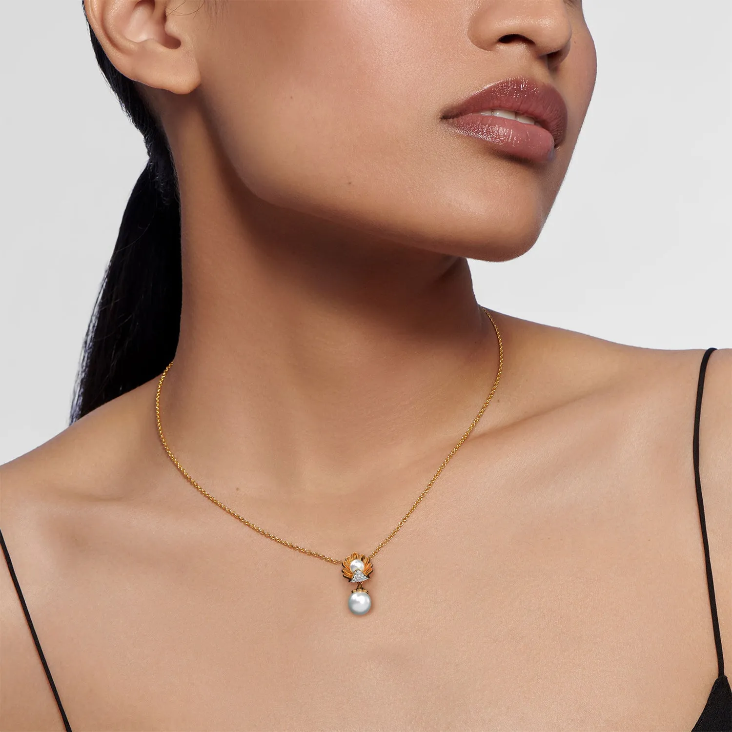 Kellen Pendant With Chain