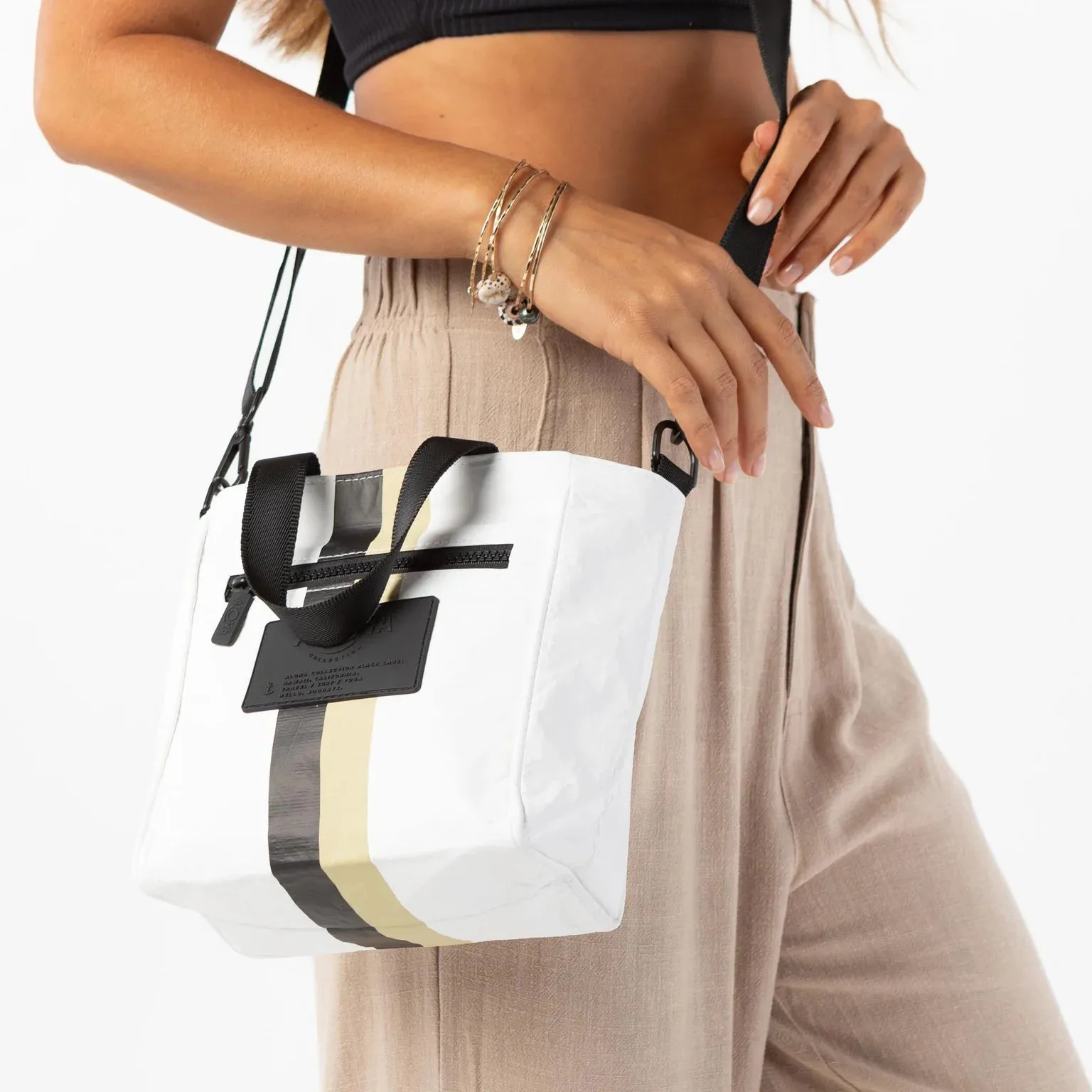 Le Voyageur Cross Body / Lux